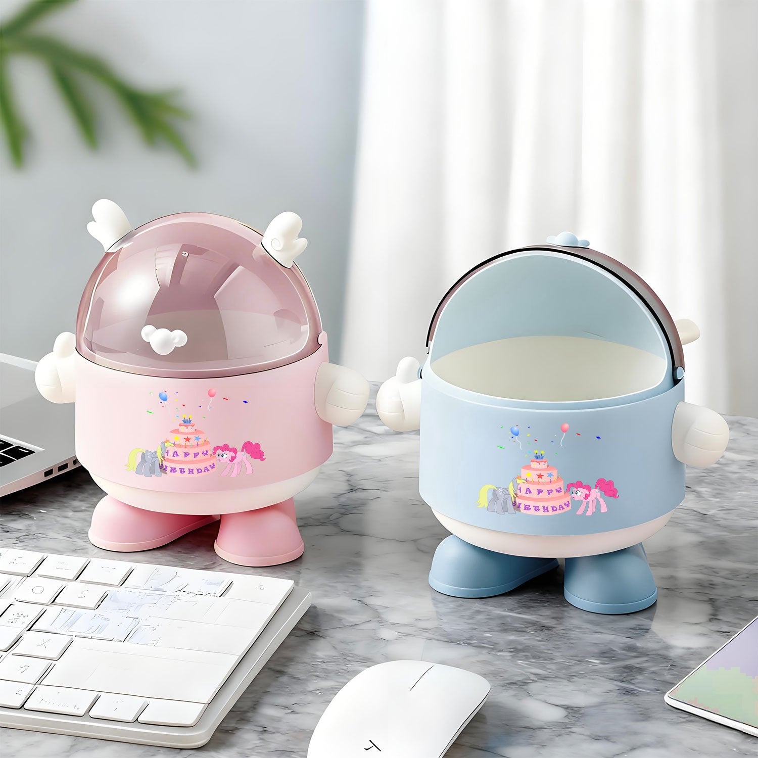 MY LITTLE PONY Plastic Trash Bin with Lid | Bedroom Countertop Waste Bin, Office Small Trash Can with Ear Decorations, Transparent Top, Cute Round Shape, Thumbs Up Gesture